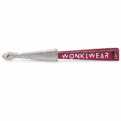 Transparent glitter-filled plastic handle detail on light pink folding fan