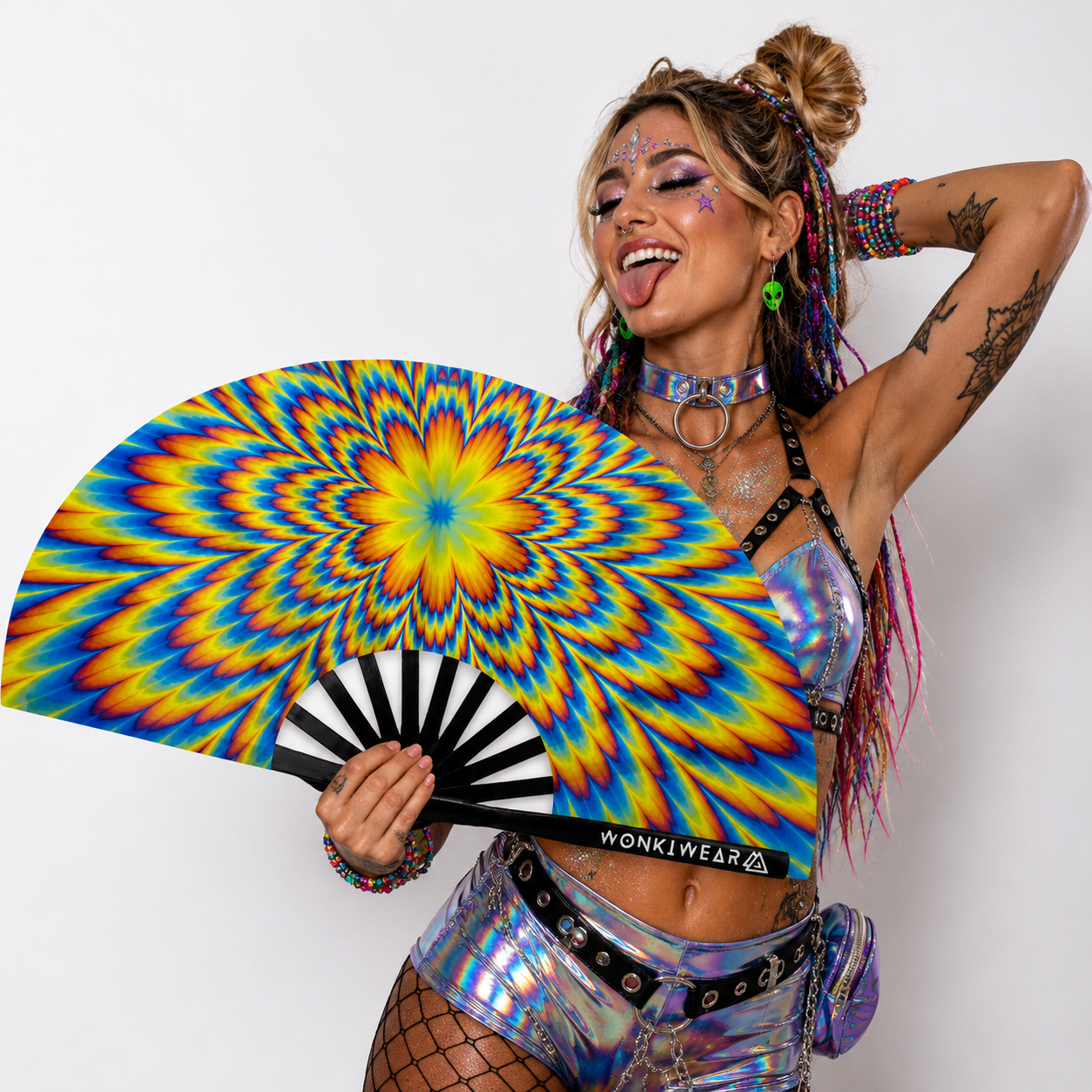 Festival model holding Tripping XL psychedelic rave fan